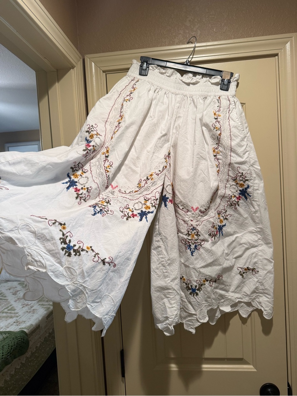 Anthropologie White Wide-Leg Embroidered Palazzo Pants